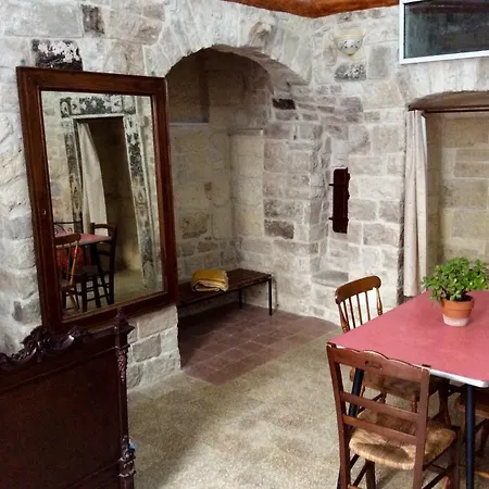 Alojamento de Acomodação e Pequeno-almoço Centro Storico Trani